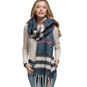 LOF love Of Fashion New York Plaid Oblong NWT Scarf Brushed Finish & Fri…